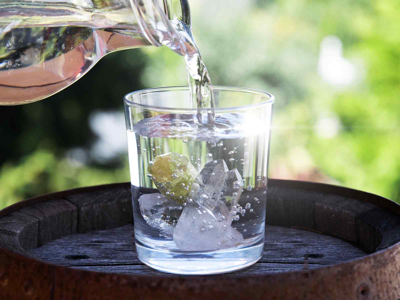 Edelsteinwasser herstellen - Gesund bleiben